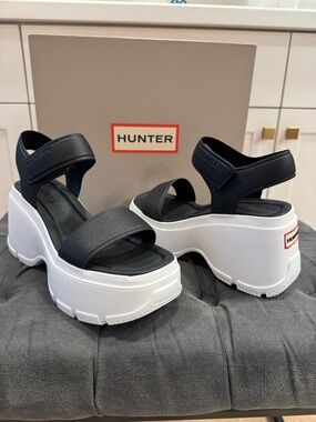 Hunter Womens Black & White Platform Sandals Size 7